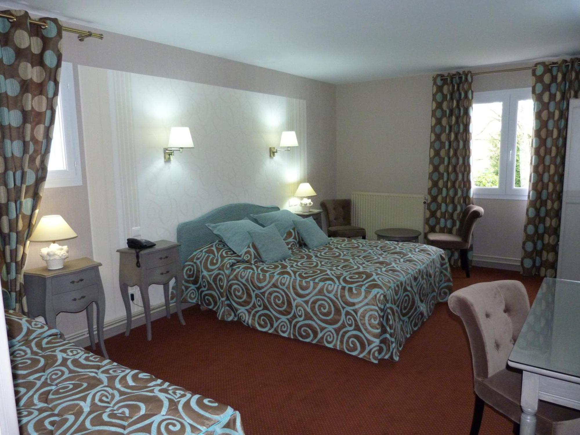 Hotel Le Gue Du Holme Saint-Quentin-sur-le-Homme Eksteriør bilde